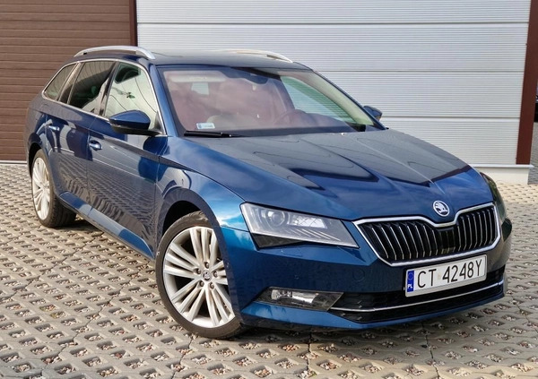 Skoda Superb cena 89900 przebieg: 79800, rok produkcji 2018 z Toruń małe 497